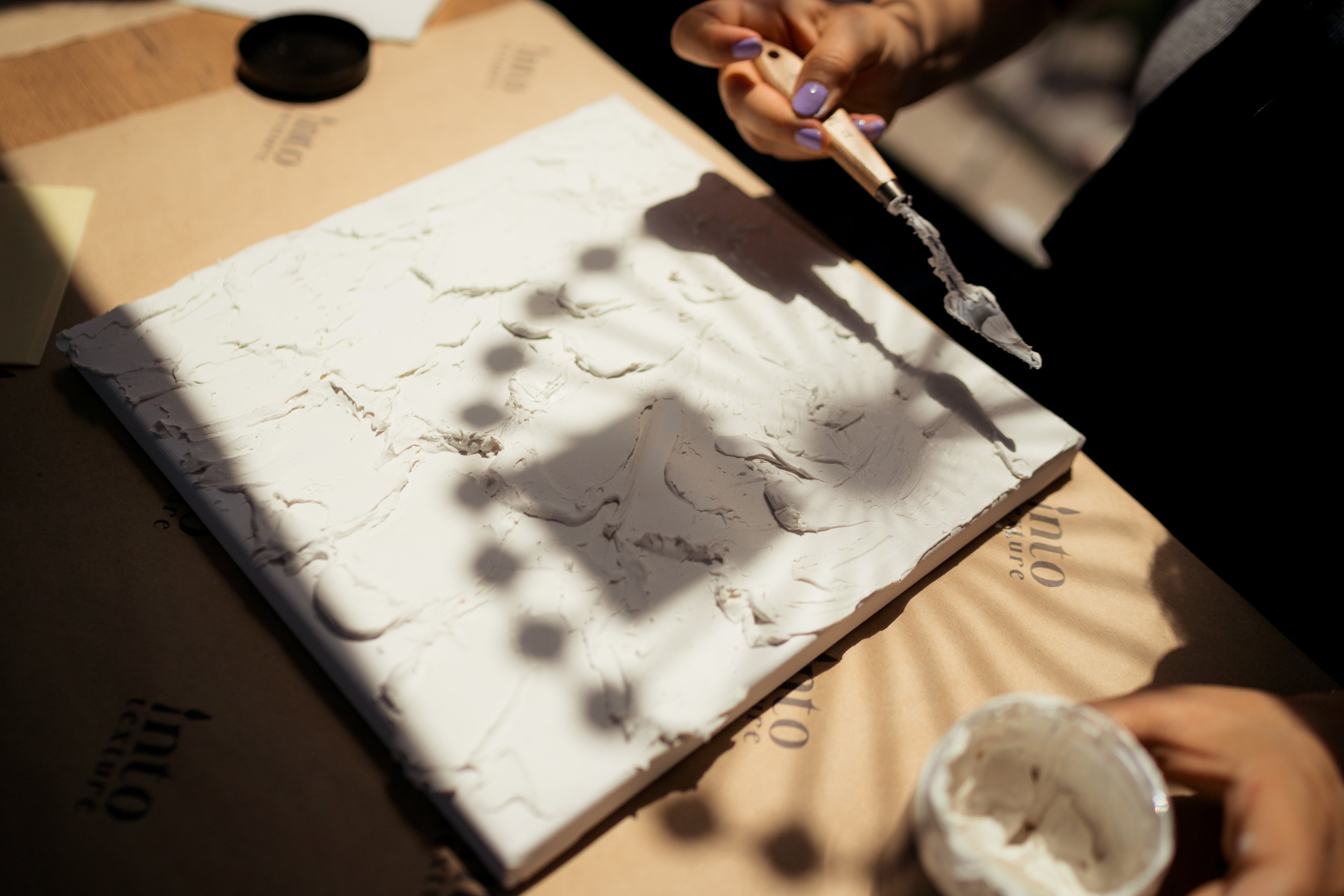 How to create textured art paintings with our DIY set