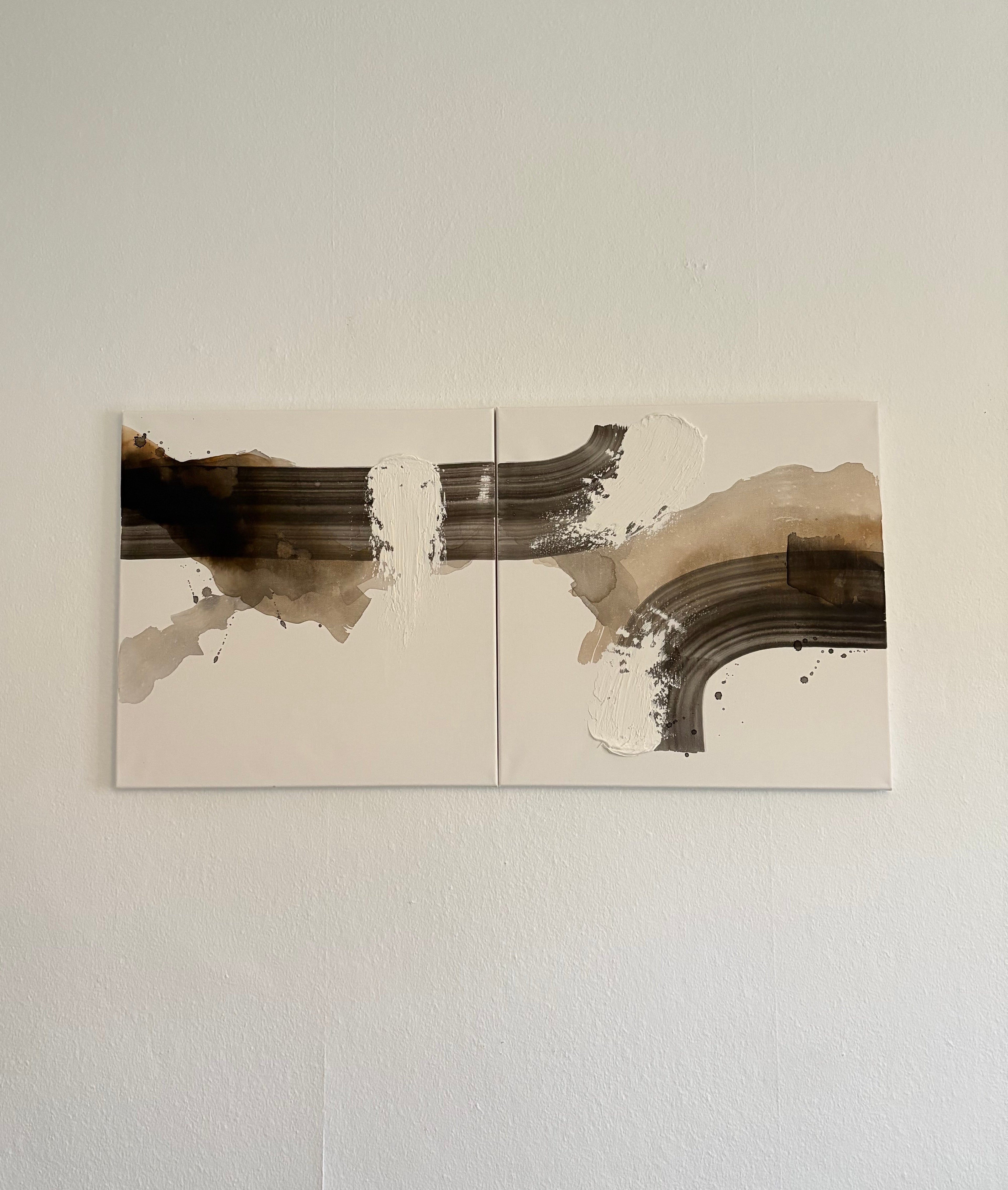 Between Currents - by Nathalie Larsen Shelbaya (2x 50x50cm)